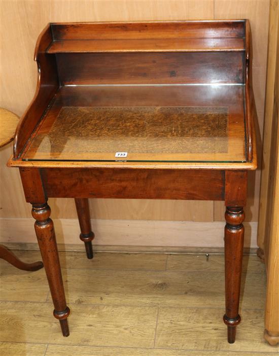 A small Victorian mahogany washstand